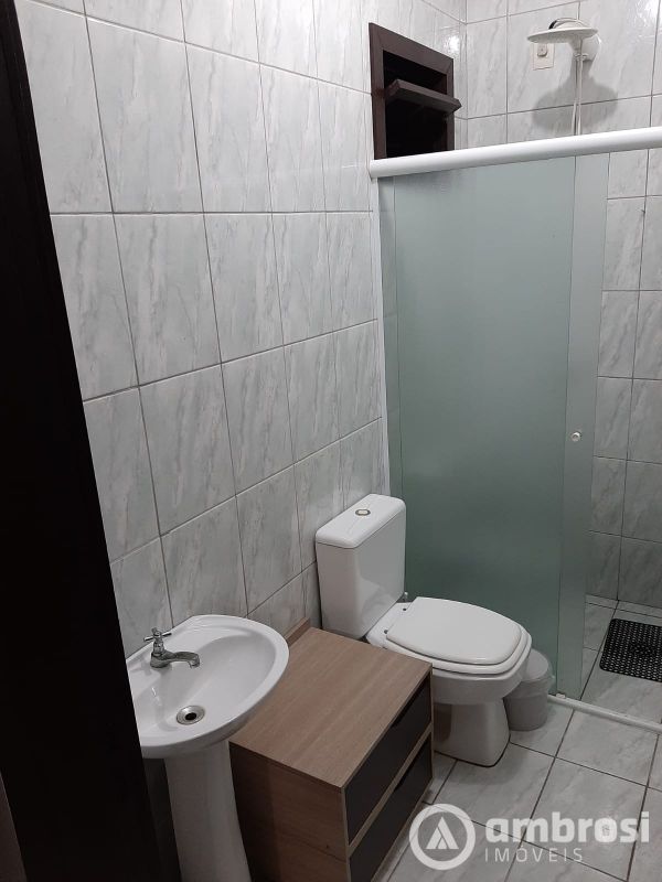 Casa com piscina - Limeira Baixa