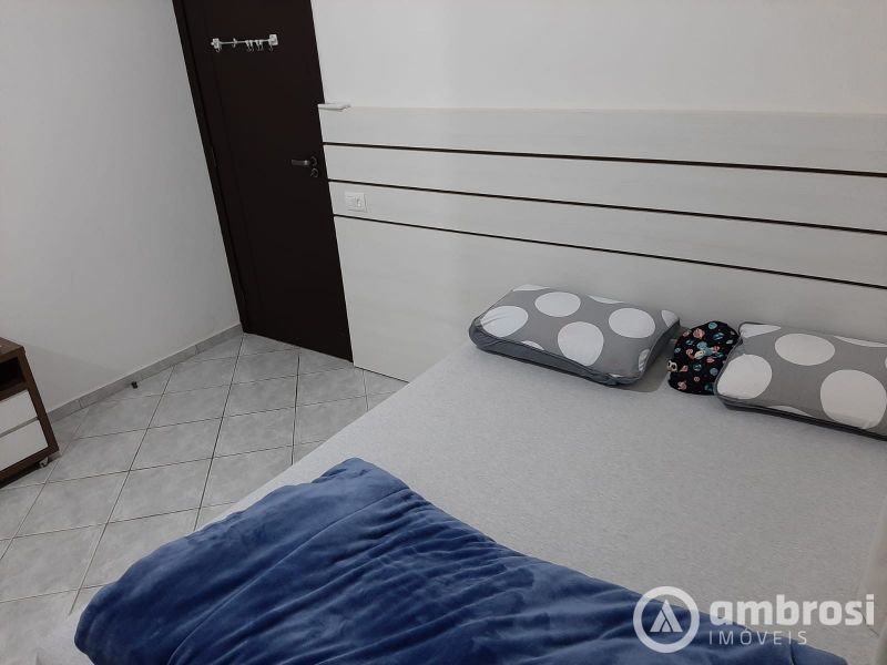 Casa com piscina - Limeira Baixa