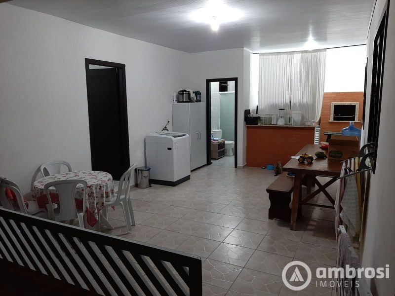 Casa com piscina - Limeira Baixa