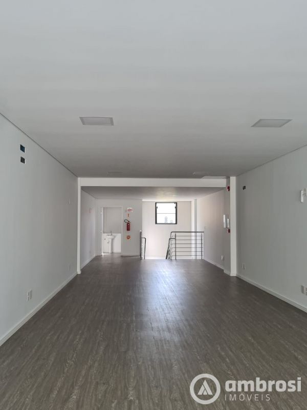 Sala Comercial de 176m² | Eu Corretor