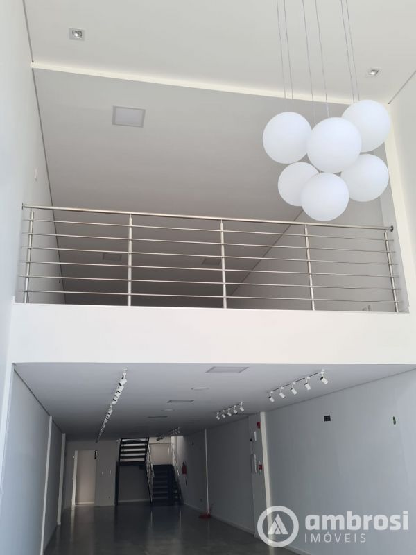 Sala Comercial de 176m² | Eu Corretor