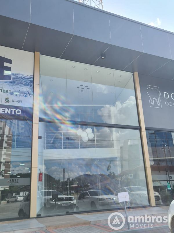 Sala Comercial de 176m² | Eu Corretor