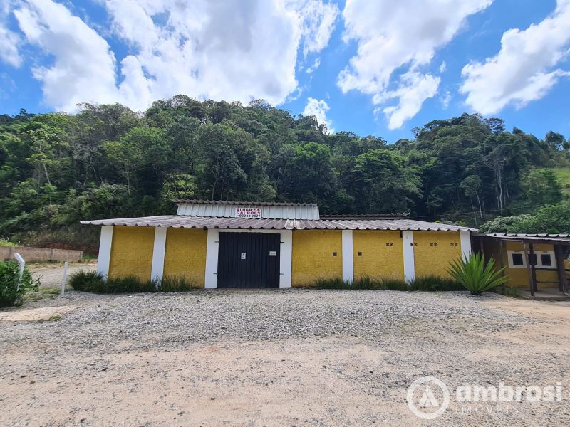 Galpão com 380,00 m2 - CLARAIBA 