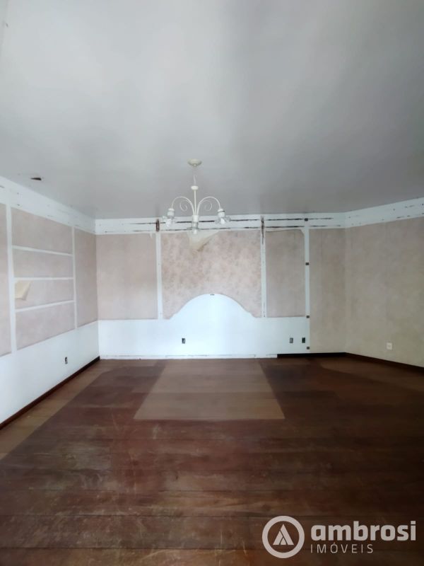 Casa comercial para locação no Centro de Brusque 