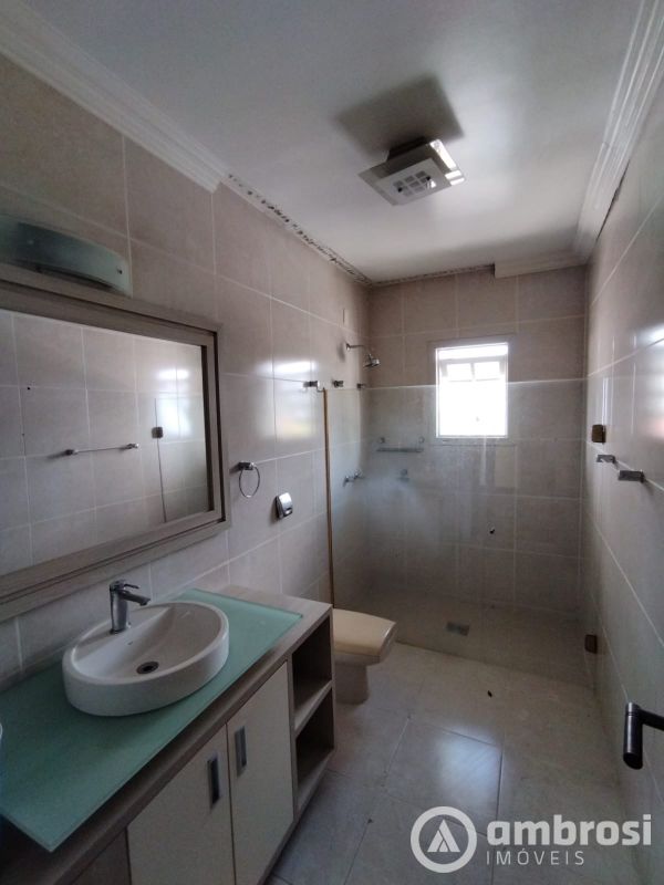 Casa comercial para locação no Centro de Brusque 