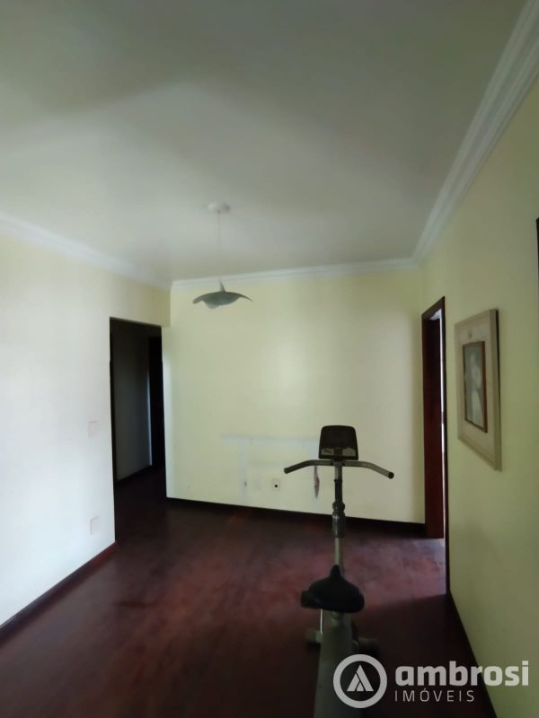 Casa comercial para locação no Centro de Brusque 