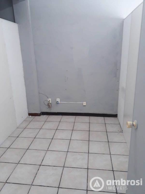 Sala para locação no Centro de Guabiruba 80m² 