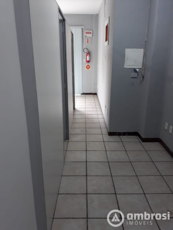 Sala para locação no Centro de Guabiruba 80m² 