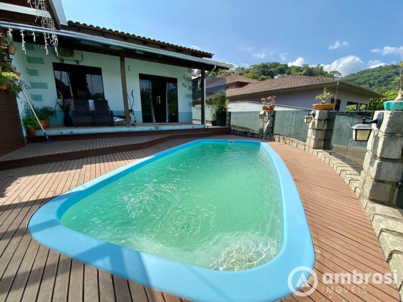 Casa de 3 quartos, 260m² no bairro Águas Claras, em Brusque | Eu Corretor