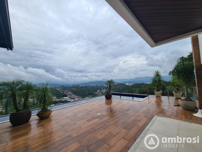 CASAL ALTO PADRÃO - 3 SUITES /PISCINA 