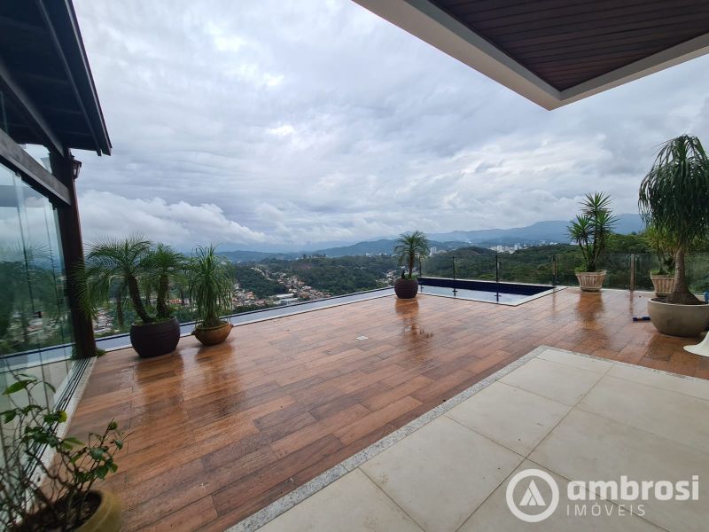 CASAL ALTO PADRÃO - 3 SUITES /PISCINA 