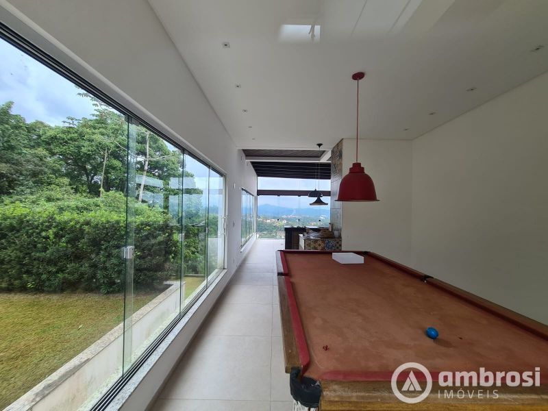 CASAL ALTO PADRÃO - 3 SUITES /PISCINA 