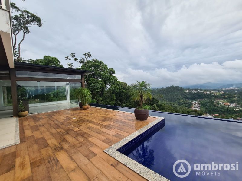CASAL ALTO PADRÃO - 3 SUITES /PISCINA 