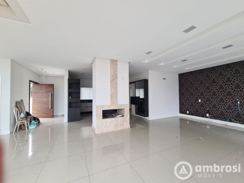 CASAL ALTO PADRÃO - 3 SUITES /PISCINA 