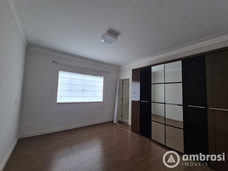 CASAL ALTO PADRÃO - 3 SUITES /PISCINA 