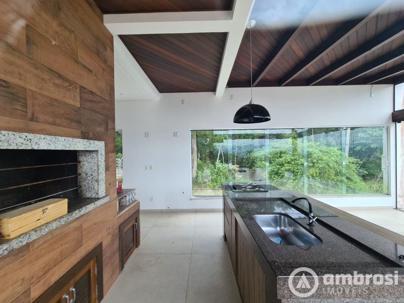 CASAL ALTO PADRÃO - 3 SUITES /PISCINA 