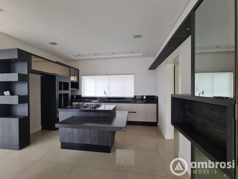 CASAL ALTO PADRÃO - 3 SUITES /PISCINA 