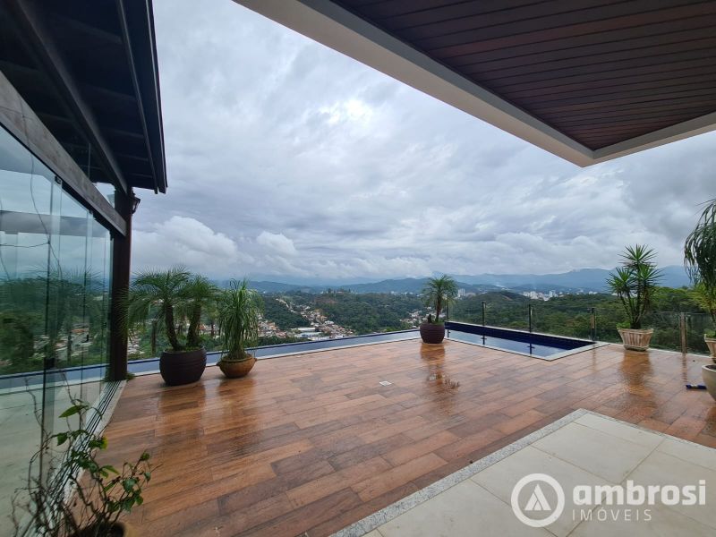 CASAL ALTO PADRÃO - 3 SUITES /PISCINA 