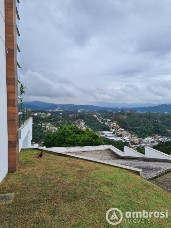 CASAL ALTO PADRÃO - 3 SUITES /PISCINA 