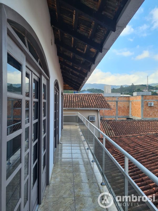 CASA 03 QTOS -  AGUAS CLARAS (CASA FUNDOS - PISO SUPERIOR)