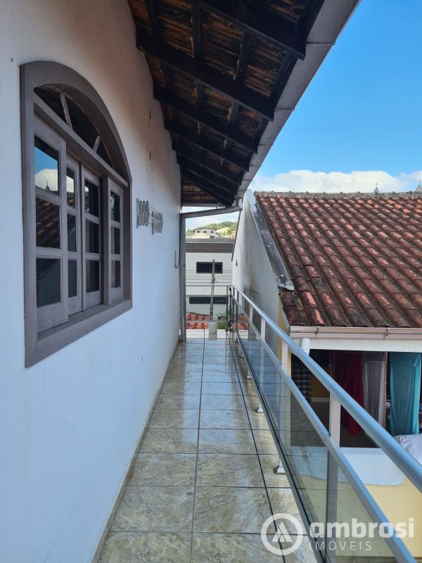 CASA 03 QTOS -  AGUAS CLARAS (CASA FUNDOS - PISO SUPERIOR)