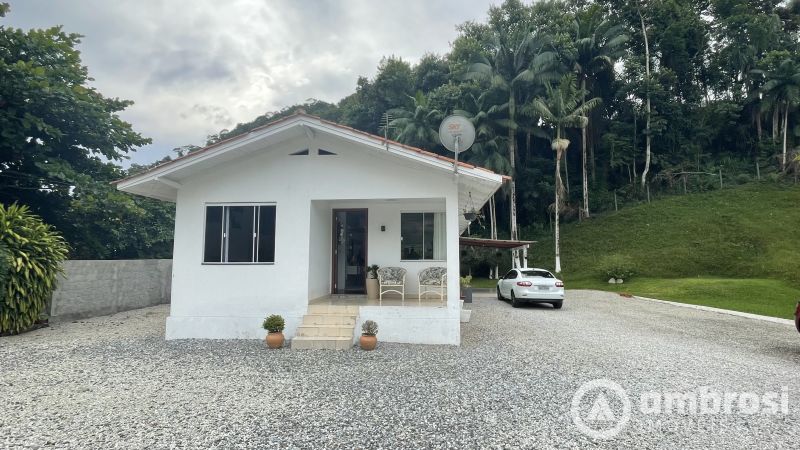 Casa de 3 quartos, | Eu Corretor