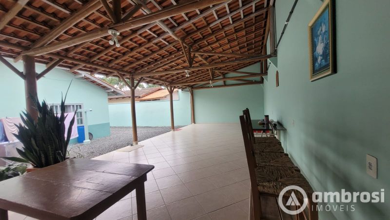 Casa averbada no Rio Branco.