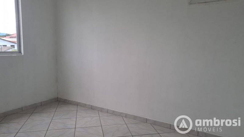 Apartamento de 2 quartos, | Eu Corretor