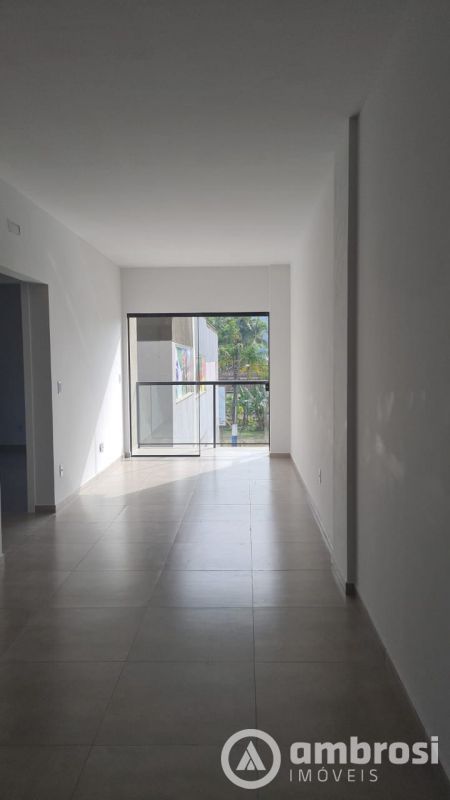 Apartamento de 2 quartos, | Eu Corretor