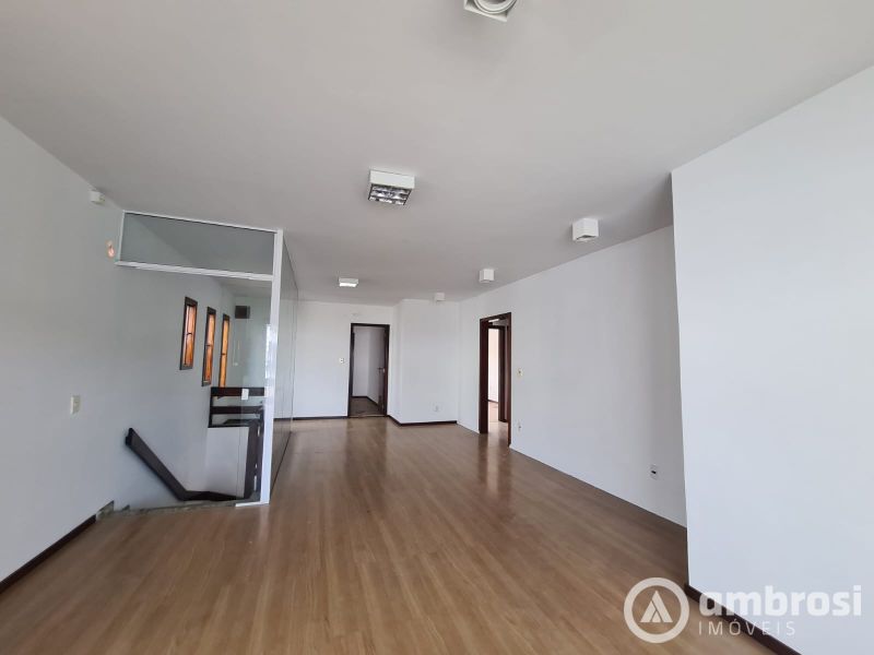 Casa de 400m² | Eu Corretor