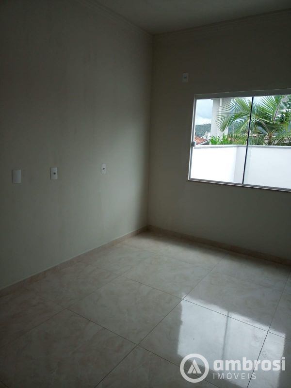 SOBRADO DE 3 QUARTOS NO RIO BRANCO