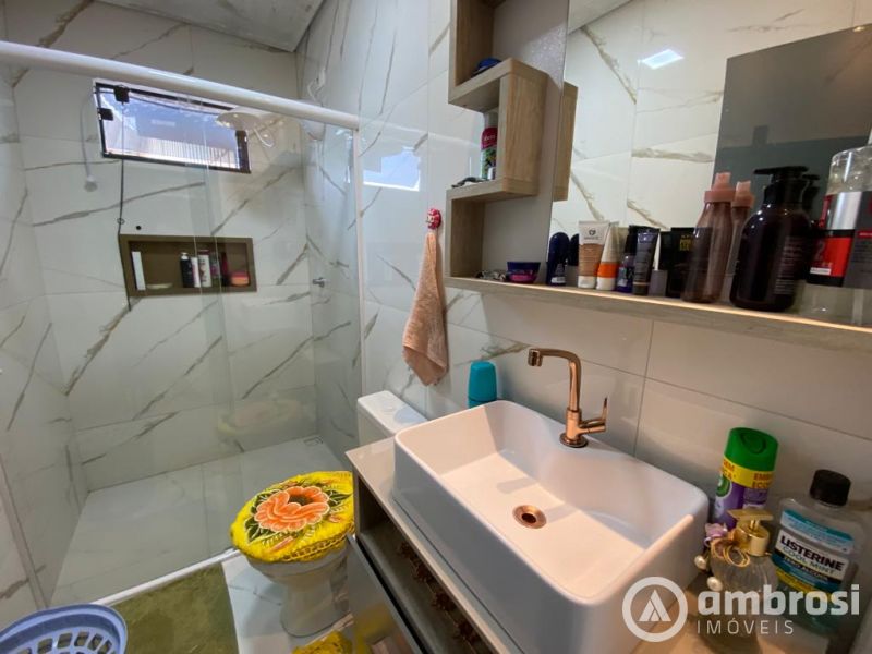Casa no bairro Guarani em região comercial