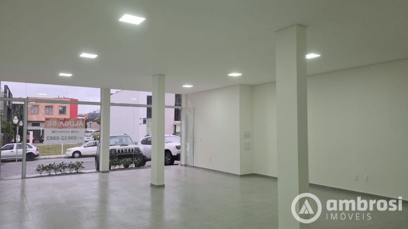 SALA COMERCIAL - PONTO PRIVILEGIADO - AREA CENTRAL - 90 M2 - OBS: SÓ IRA DESOCUPAR EM NOVEMBRO