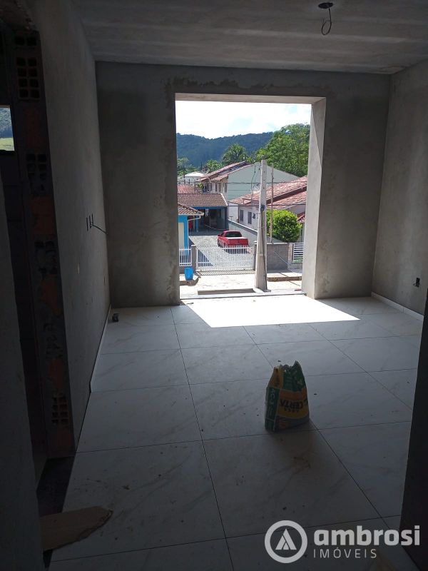SOBRADO DIFERENCIADO NO INICIO DA LIMEIRA