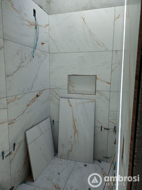 SOBRADO DIFERENCIADO NO INICIO DA LIMEIRA