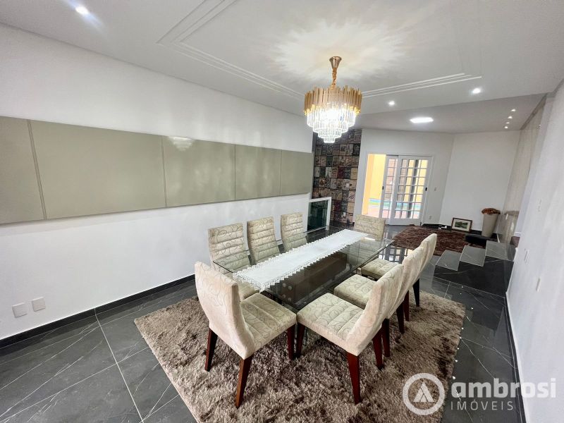 Casa alto padrão 03 suítes com piscina - Aceita permuta por apartamento 