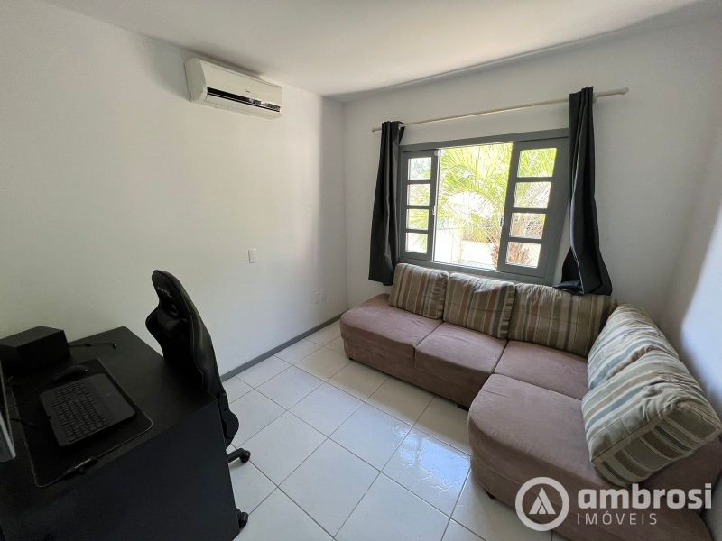 Casa de 2 quartos, no bairro Primeiro de Maio, em Brusque | Eu Corretor