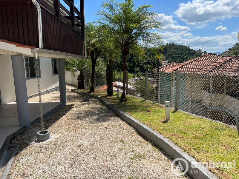 Excelente Casa Semi Mobiliada 