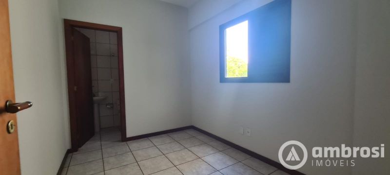 APTO 3 SUITES (sendo 1 master) + 01 Qto - Centro 