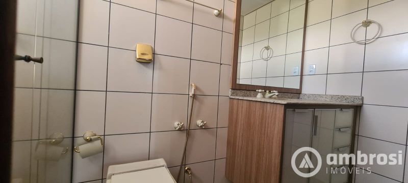 APTO 3 SUITES (sendo 1 master) + 01 Qto - Centro 