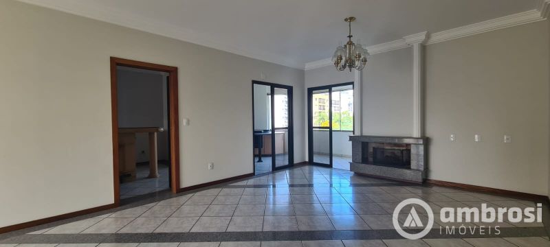 APTO 3 SUITES (sendo 1 master) + 01 Qto - Centro 