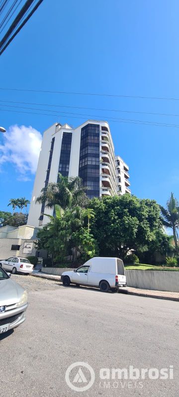 APTO 3 SUITES (sendo 1 master) + 01 Qto - Centro 