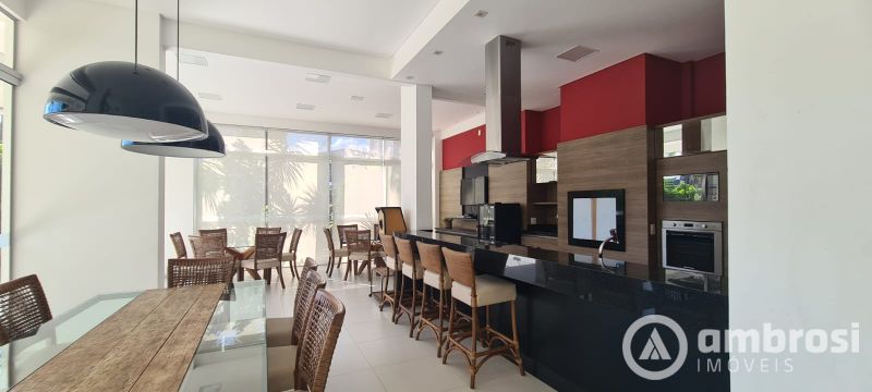 APTO 3 SUITES (sendo 1 master) + 01 Qto - Centro 