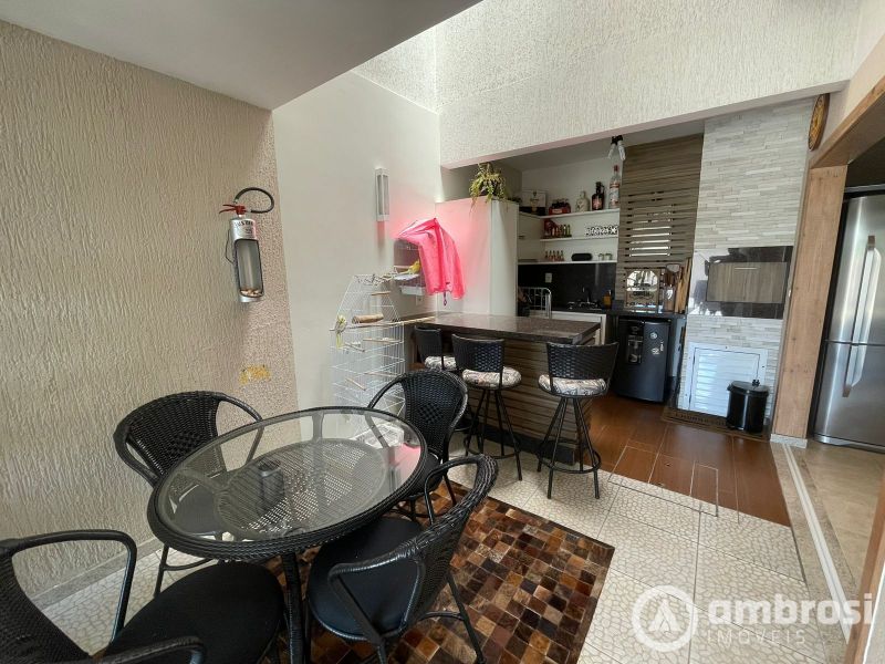 Casa de 4 quartos, 180m² no bairro Centro I, em Brusque | Eu Corretor