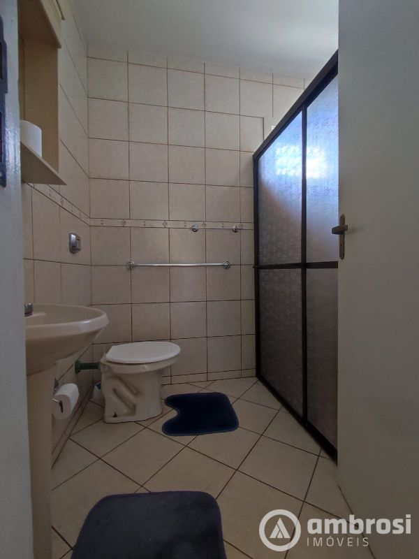 DUAS CASAS NO MESMO TERRENO - BAIRRO AGUAS CLARAS - SEMI MOBILIADA  (FUNDOS) 