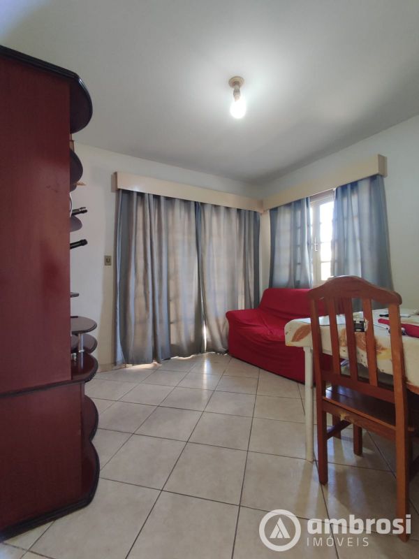 DUAS CASAS NO MESMO TERRENO - BAIRRO AGUAS CLARAS - SEMI MOBILIADA  (FUNDOS) 