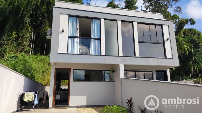 CASA 2 SUITES - SEMI MOBILIADA - BAIRRO GUARANI 