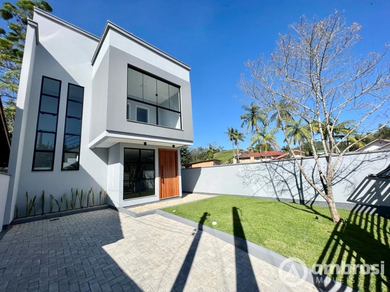 Casa de 3 quartos, 88m² no bairro Centro, em Guabiruba | Eu Corretor