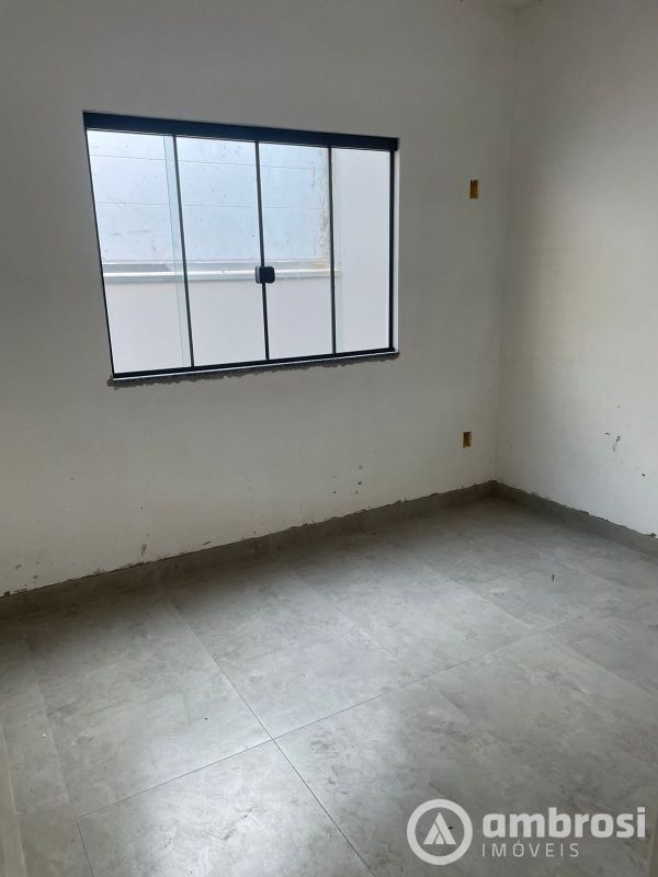 Casa com 3 Dormitórios - Construção Nova