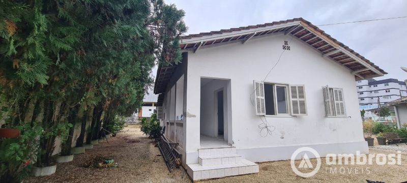 Casa de 2 quartos, no bairro Santa Terezinha, em Brusque | Eu Corretor